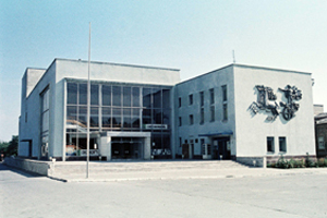 09